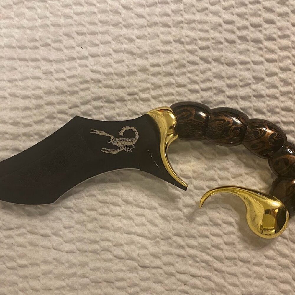 NEW Novelty Scorpion Display Replica Fancy Handled Cutting Instrument